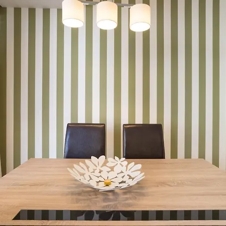 Plaza Uncibay Apartment