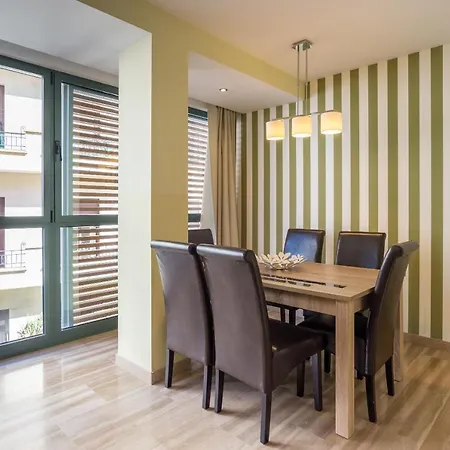 Plaza Uncibay Apartment *